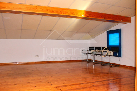 110m2, rénové, 3 chambres, vue mer, centre de Roses