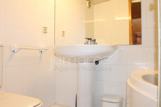 110m2, rénové, 3 chambres, vue mer, centre de Roses