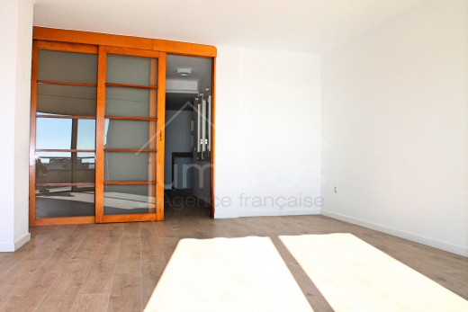 110m2, rénové, 3 chambres, vue mer, centre de Roses