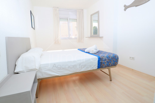 Meublé, rénové, 2 chambres et piscine