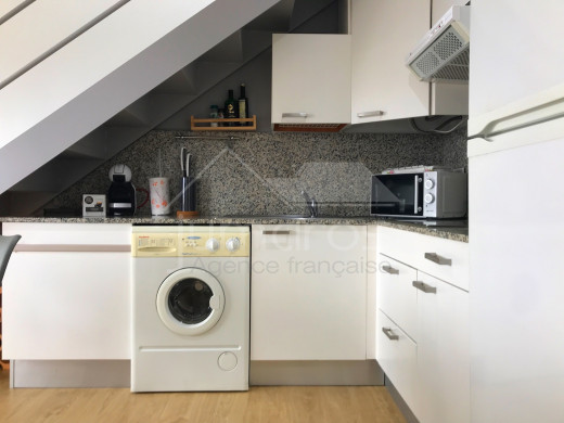 2 chambres, 94m2 terrasse, vue mer, rénové, piscine