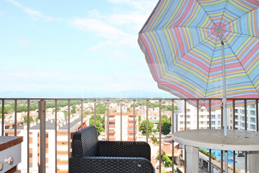 1 chambre, rénové avec terrasse et belle vue