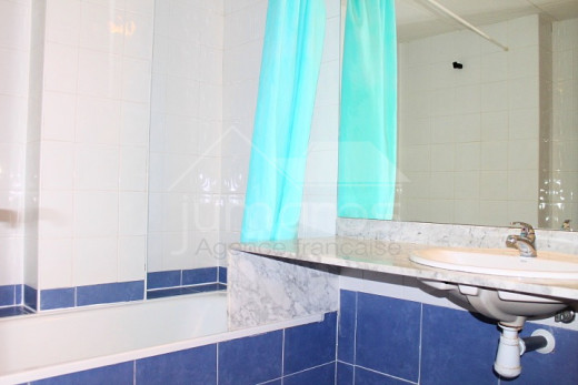 2 chambres, terrasse 10m2, vue canal, piscine communautaire