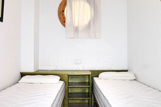 2 chambres, terrasse de 10m2, piscine communautaire