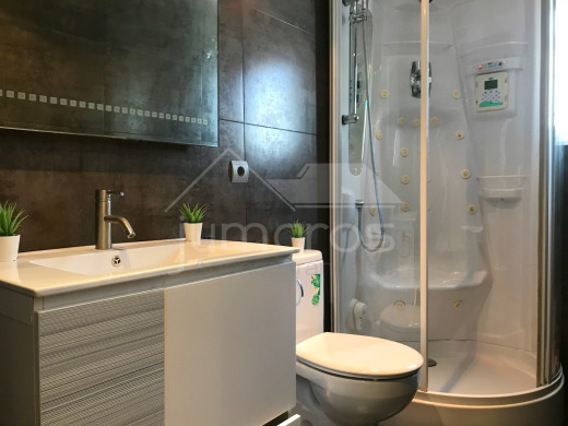 Appartement rénové, proche de la plage et des commerces