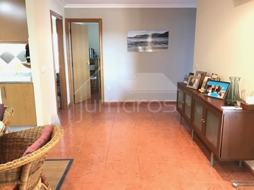 6 chambres, 160m2, garage privé, village médiéval