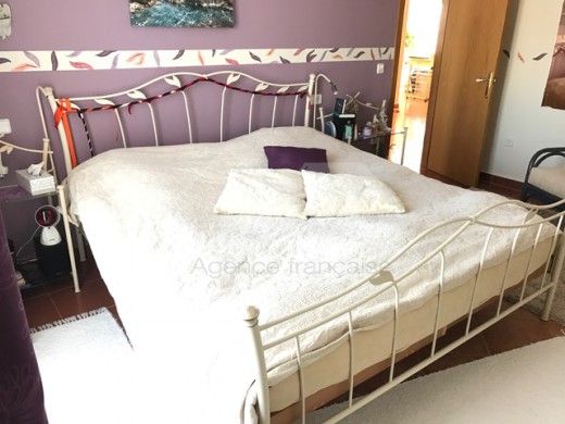 6 chambres, 160m2, garage privé, village médiéval