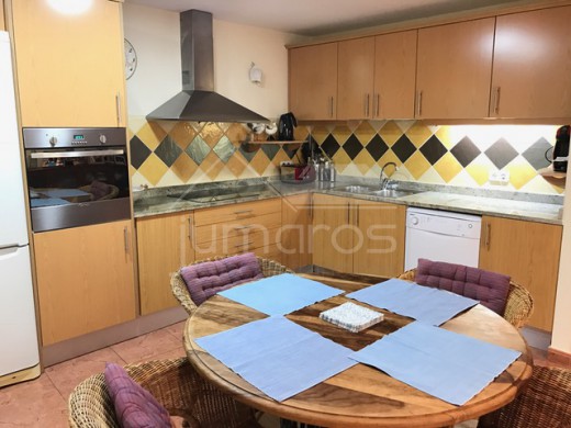 6 chambres, 160m2, garage privé, village médiéval
