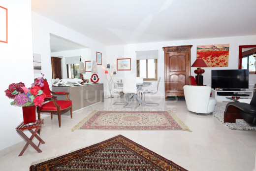 Vue mer, 3 chambres, piscine, parking et cave