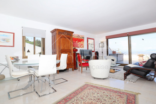 Vue mer, 3 chambres, piscine, parking et cave