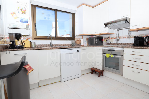 Vue mer, 3 chambres, piscine, parking et cave