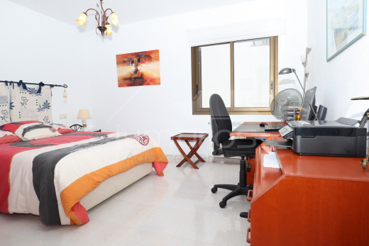 Vue mer, 3 chambres, piscine, parking et cave
