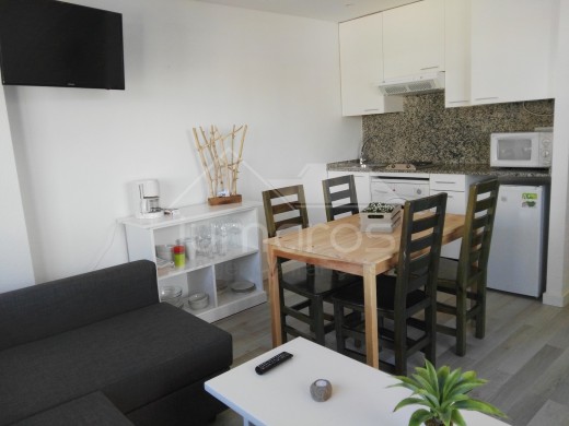 42m2, rénové, vue canal, terrasse 10m2, piscine communautaire