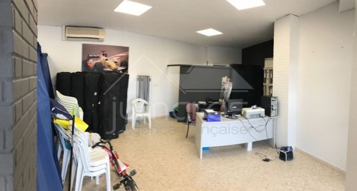 Local de 72m2 en Roses