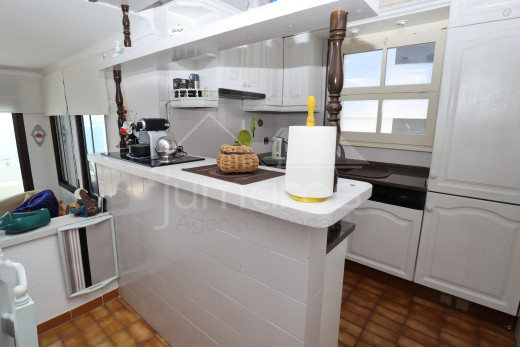 Sea view, 18m2 terrace and 2 bedrooms