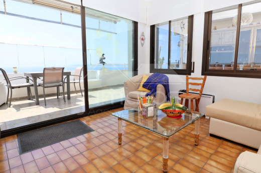 Sea view, 18m2 terrace and 2 bedrooms