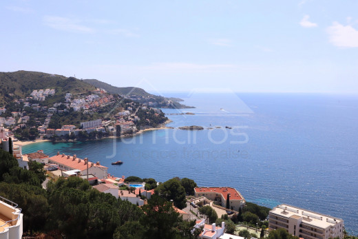 Sea view, 18m2 terrace and 2 bedrooms