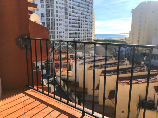 Joli studio situé en deuxième ligne de mer, terrasse vue mer