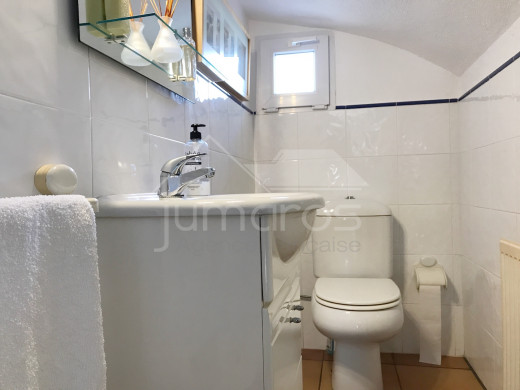 4 chambres, 240m2, piscine et garage privé