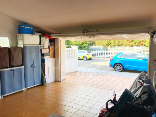 4 chambres, 240m2, piscine et garage privé