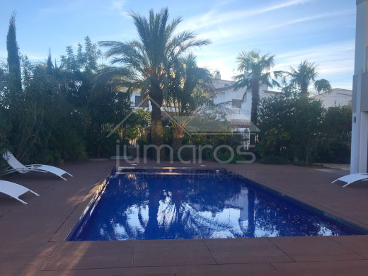 Villa de luxe, 5 chambres, 336m2, amarre voilier de 27m