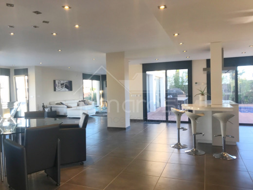 Villa de luxe, 5 chambres, 336m2, amarre voilier de 27m