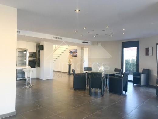 Villa de luxe, 5 chambres, 336m2, amarre voilier de 27m