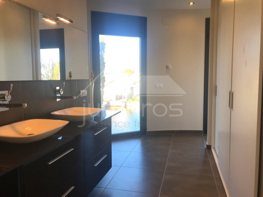 Villa de luxe, 5 chambres, 336m2, amarre voilier de 27m