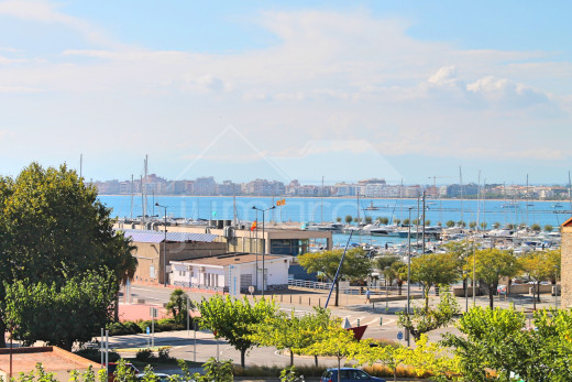 1 dormitorio, vista al mar, centro de Roses y cerca de la playa