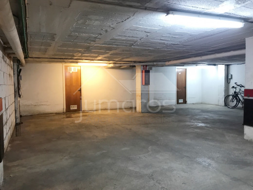 2 parkings à transformer en box fermé à Empuriabrava