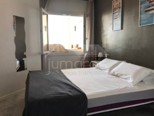 Apartamento renovado en el centro de la ciudad, cerca playa
