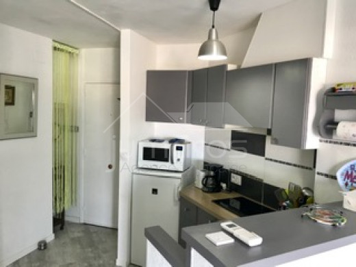 Apartamento renovado en el centro de la ciudad, cerca playa