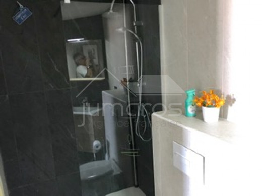 Apartamento renovado en el centro de la ciudad, cerca playa