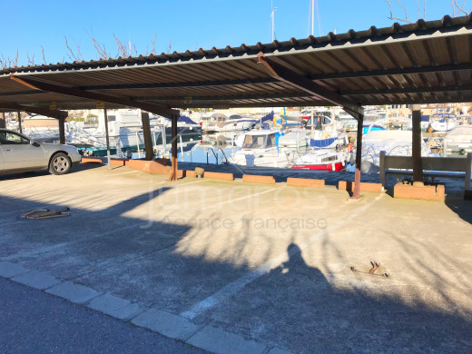 Amarre voilier de 3x9m + parking  à Santa Margarida