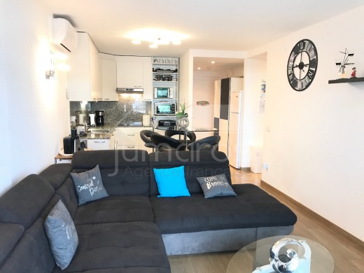 2 chambres, 59m2, terrasse de 10m2, piscine communautaire