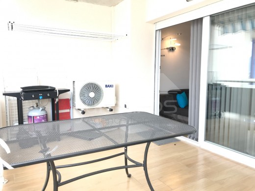 2 chambres, 59m2, terrasse de 10m2, piscine communautaire