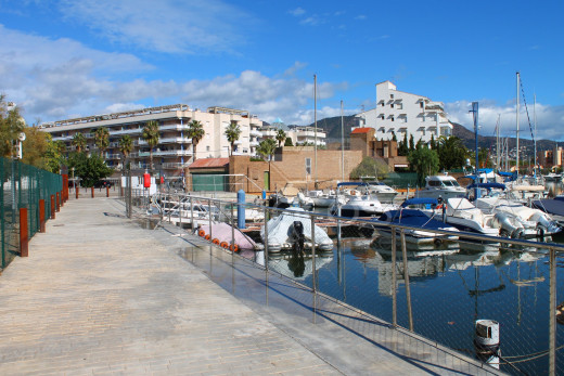 Appartement avec vue sur la marina et la montagne