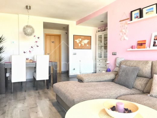 Bel Appartement avec piscine communautaire au centre de Roses
