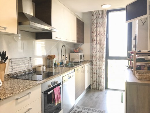 Bel Appartement avec piscine communautaire au centre de Roses