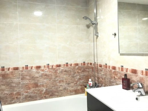 Bel Appartement avec piscine communautaire au centre de Roses