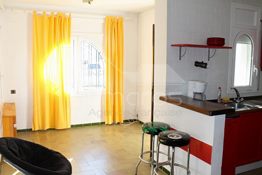 Grande maison avec amarre pour voilier, piscine et garage