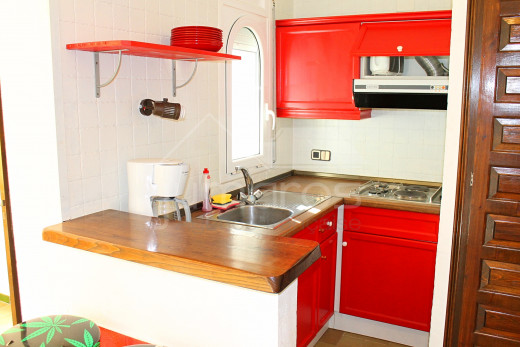 Grande maison avec amarre pour voilier, piscine et garage