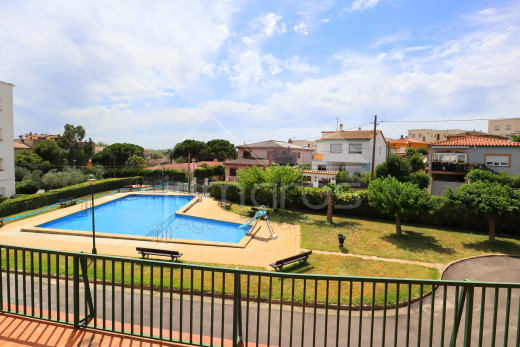2 chambres avec piscine à Roses