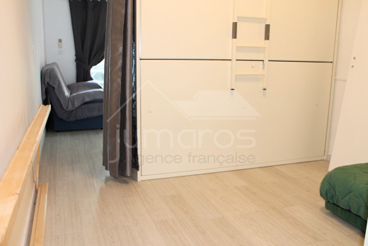 Studio vue mer à 100m de la plage