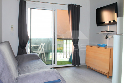 Studio vue mer à 100m de la plage