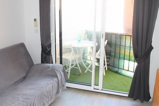 Studio vue mer à 100m de la plage