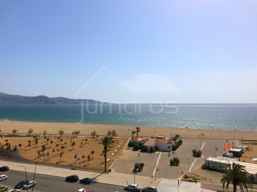 2 chambres, vue mer, 50m de la plage