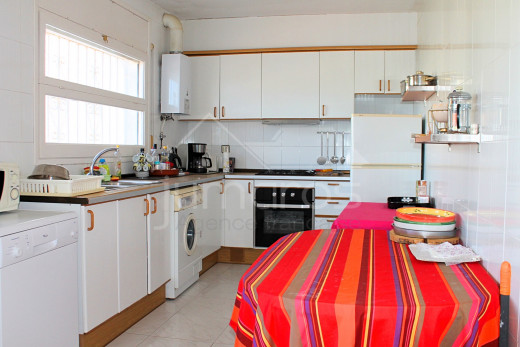 Très grand appartement à Roses, 4 chambres, 152m2, 2 parkings privés