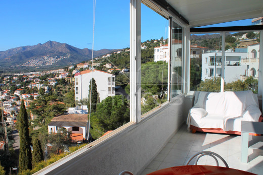 Très grand appartement à Roses, 4 chambres, 152m2, 2 parkings privés