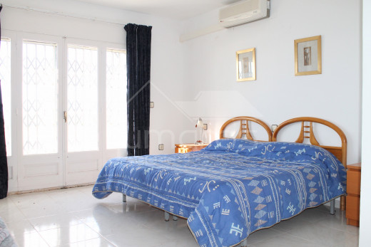 Très grand appartement à Roses, 4 chambres, 152m2, 2 parkings privés